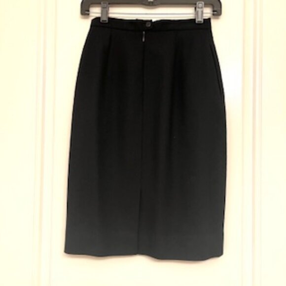 Christian Dior 100 % Pure Wool Velvet Black Gold CD Logo Zip Jacket and Skirt - Picture 9 of 11